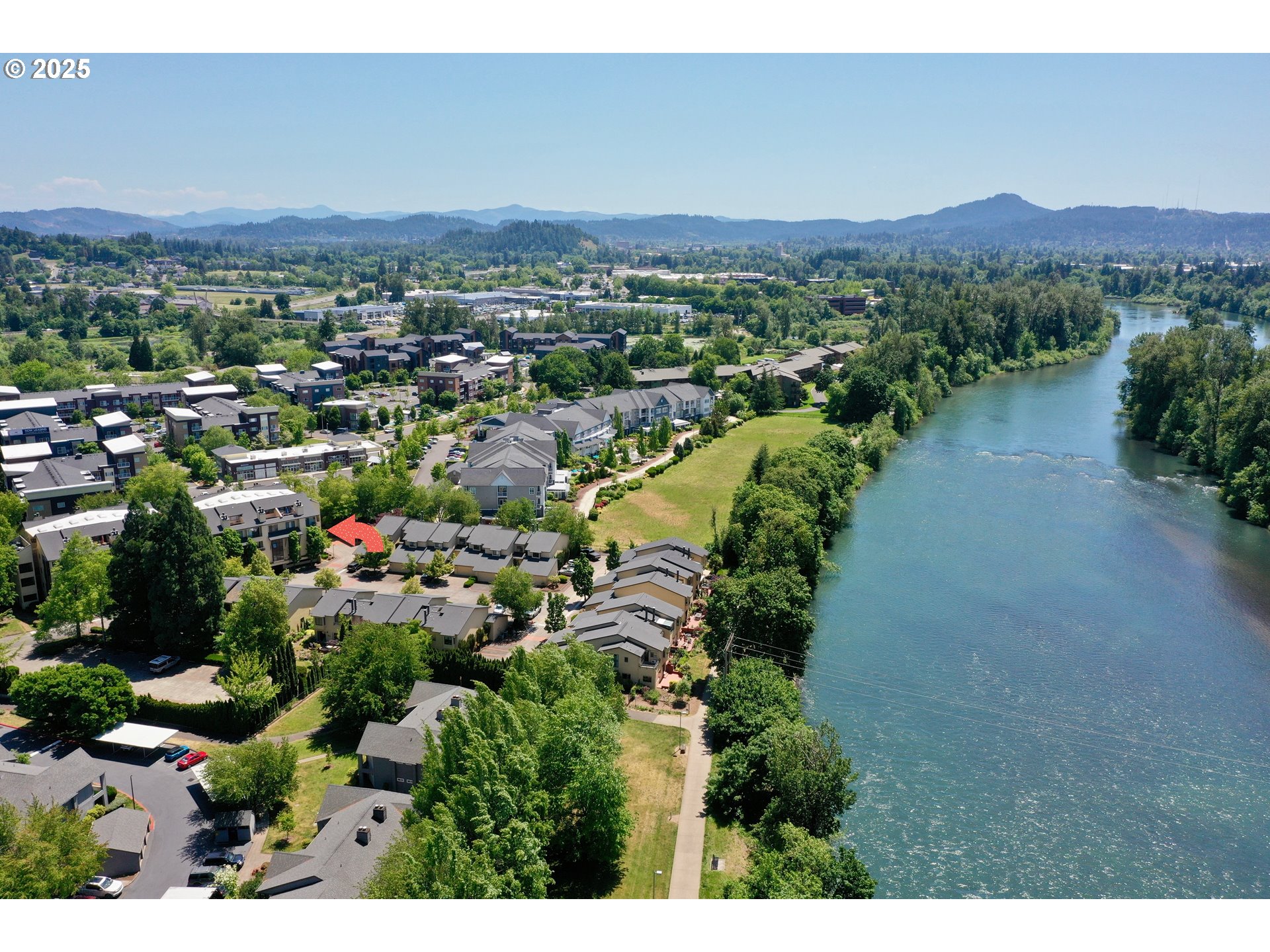 620 Wimbledon Court Eugene, OR 97401 - Photo 31 of 35 River Access