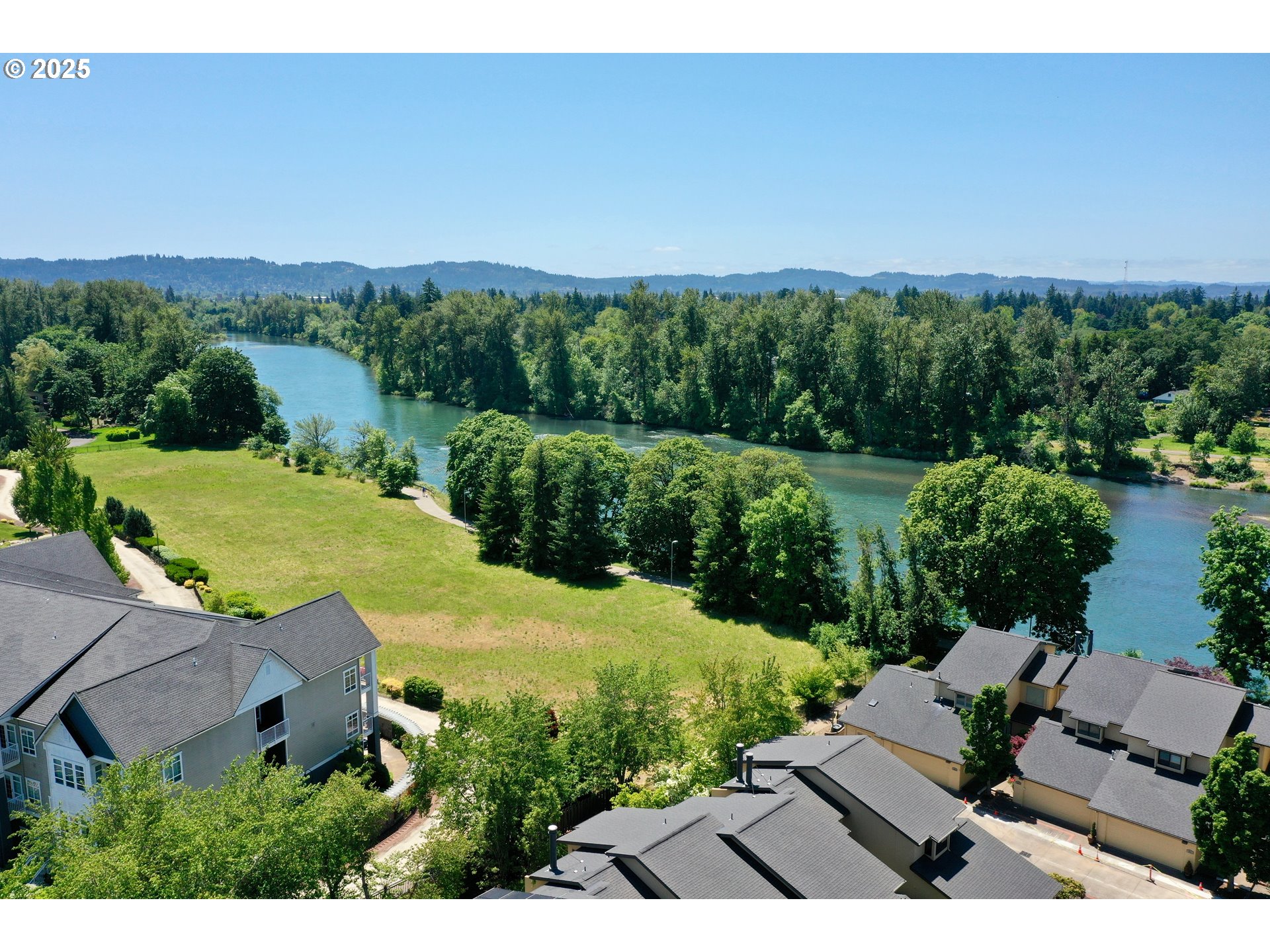 620 Wimbledon Court Eugene, OR 97401 - Photo 32 of 35 River Access