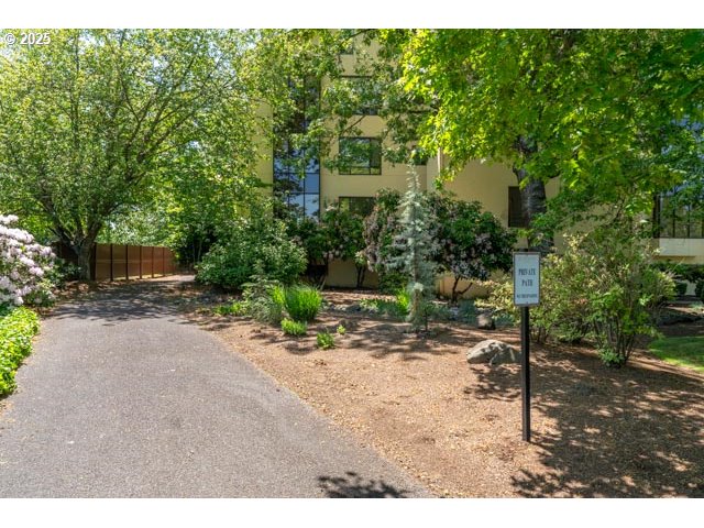 620 Wimbledon Court Eugene, OR 97401 - Photo 34 of 35