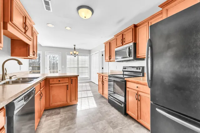 $2,400 | 514 Winding Bluff Way, Clarksville, TN 37040