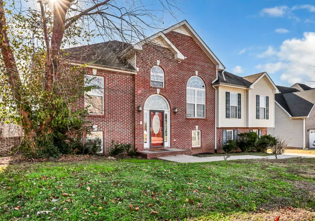 $2,400 | 514 Winding Bluff Way, Clarksville, TN 37040