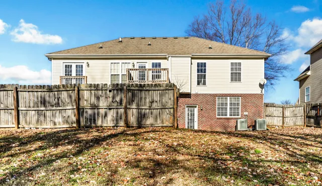 $2,400 | 514 Winding Bluff Way, Clarksville, TN 37040