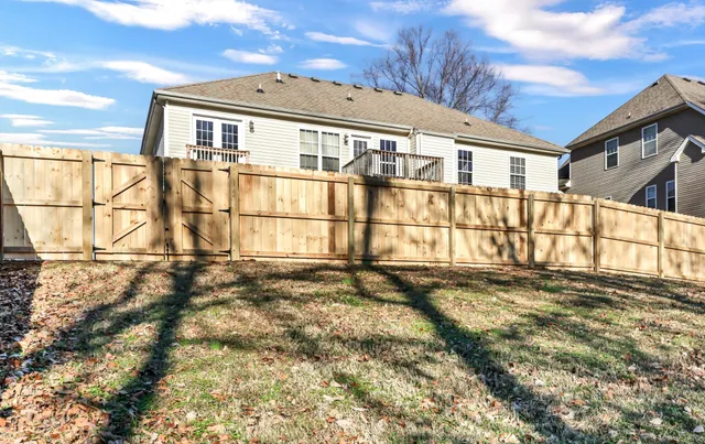 $2,400 | 514 Winding Bluff Way, Clarksville, TN 37040