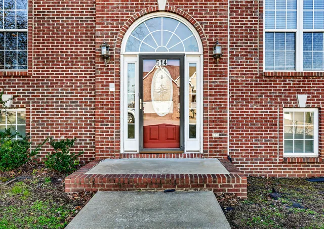 $2,400 | 514 Winding Bluff Way, Clarksville, TN 37040