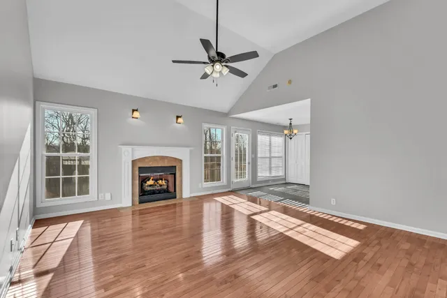 $2,400 | 514 Winding Bluff Way, Clarksville, TN 37040