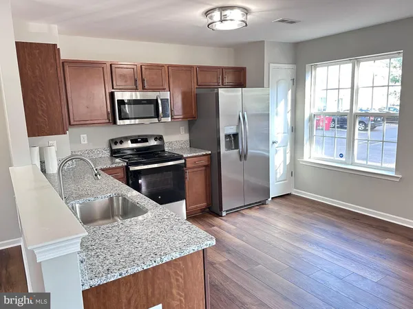 $2,250 | 220 South Street, Pottstown, PA 19464