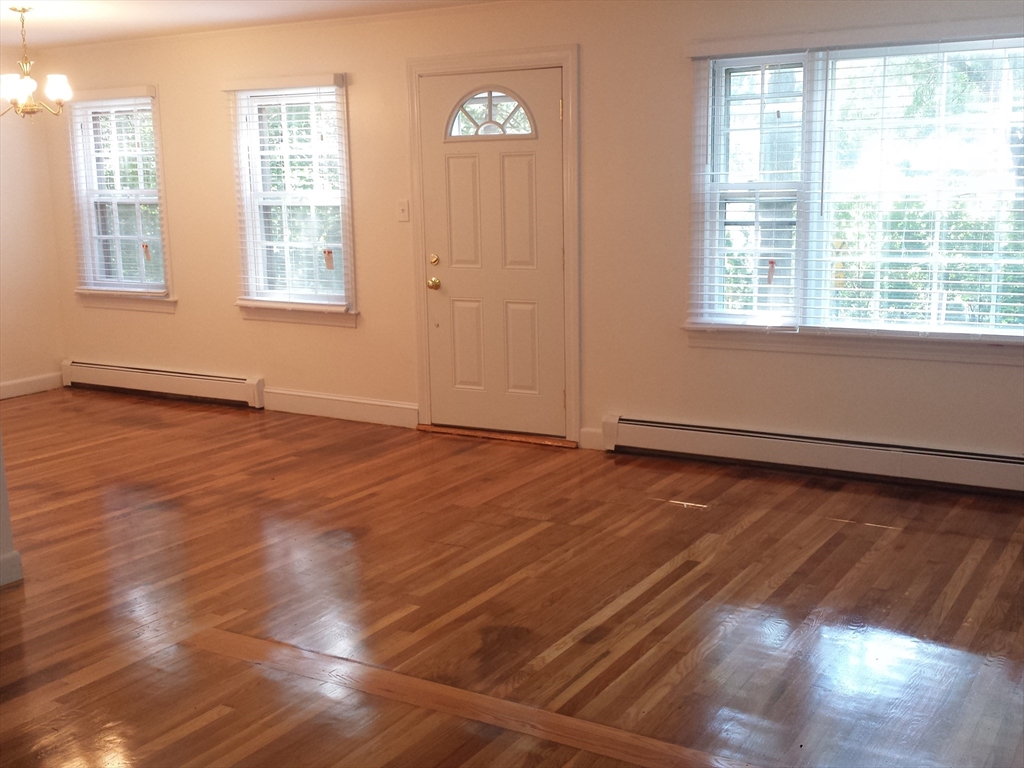 342 Conant Road Weston, MA 02493 - Photo 4 of 9