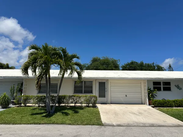 $119,500 | 728 Ridge Road, Unit 31, Lantana, FL 33462