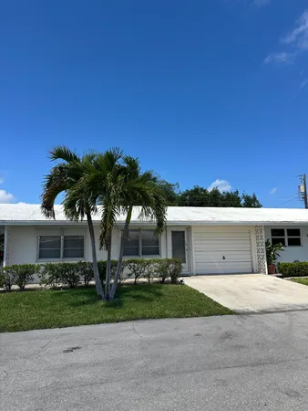 $119,500 | 728 Ridge Road, Unit 31, Lantana, FL 33462
