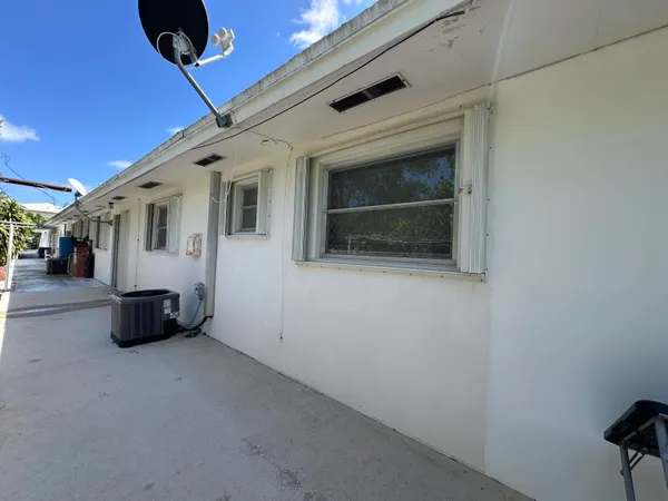 $119,500 | 728 Ridge Road, Unit 31, Lantana, FL 33462