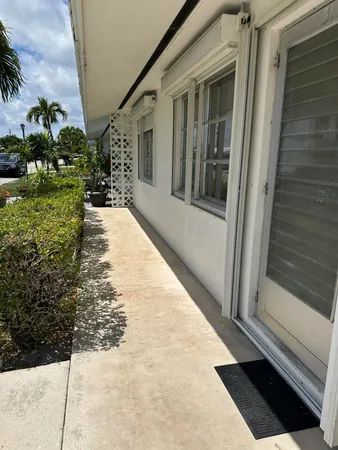 $119,500 | 728 Ridge Road, Unit 31, Lantana, FL 33462