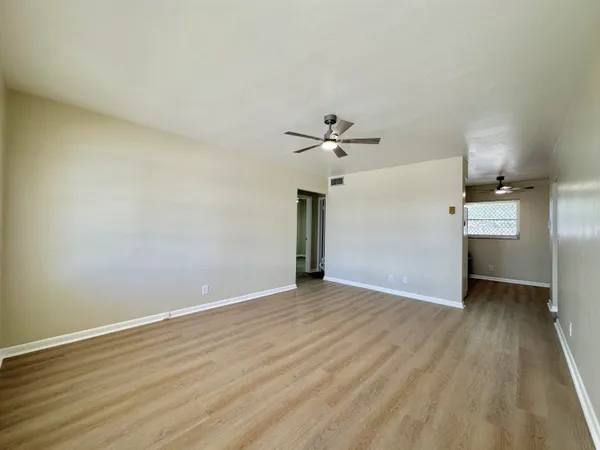 $119,500 | 728 Ridge Road, Unit 31, Lantana, FL 33462