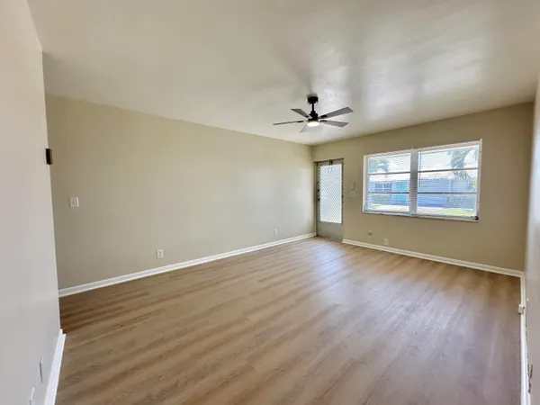 $119,500 | 728 Ridge Road, Unit 31, Lantana, FL 33462
