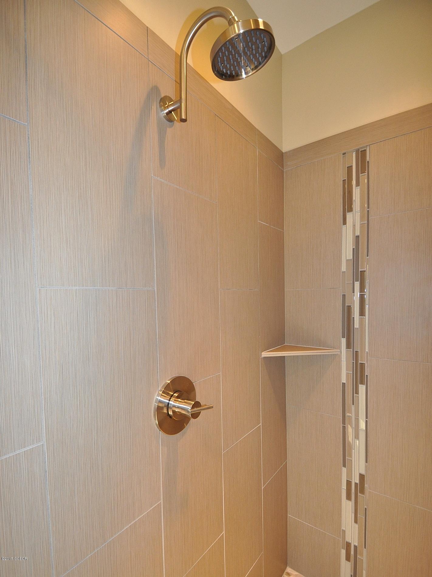 101 Upper Ranch View Drive Granby, CO 80446 - Photo 19 of 46 20 main level master shower