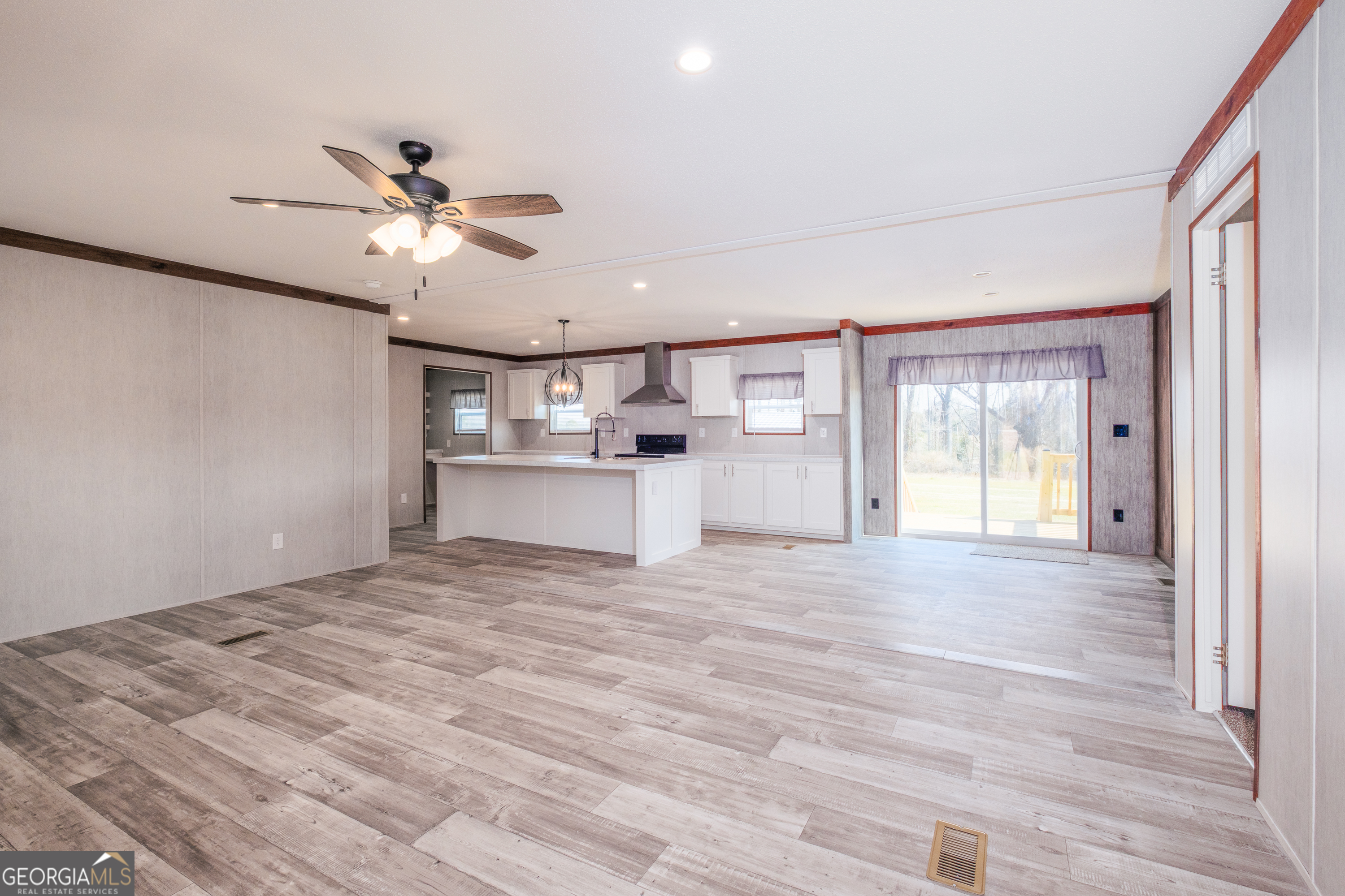 424 L B Hall Road Garfield, GA 30425 - Photo 4 of 32