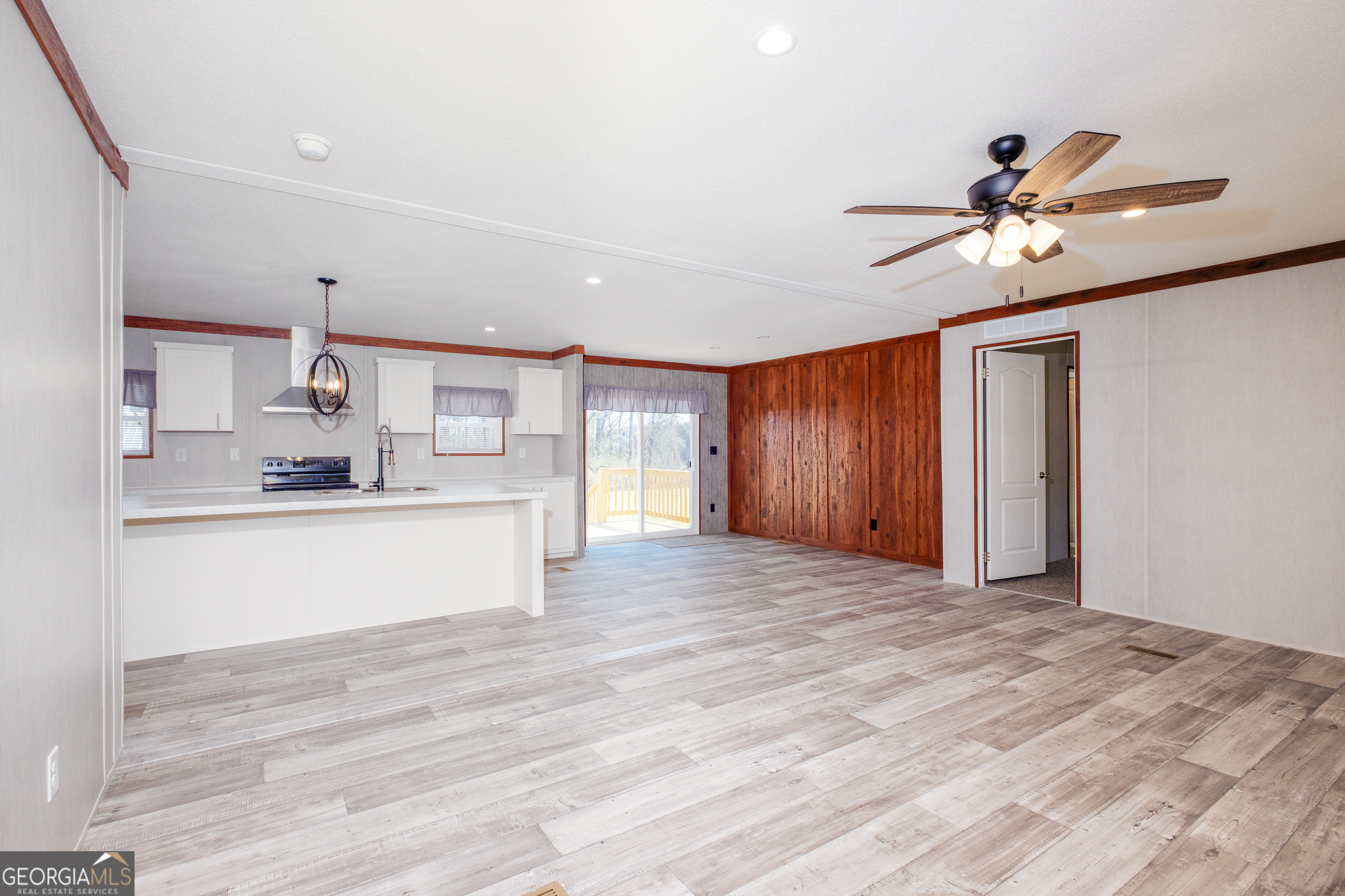 424 L B Hall Road Garfield, GA 30425 - Photo 5 of 32