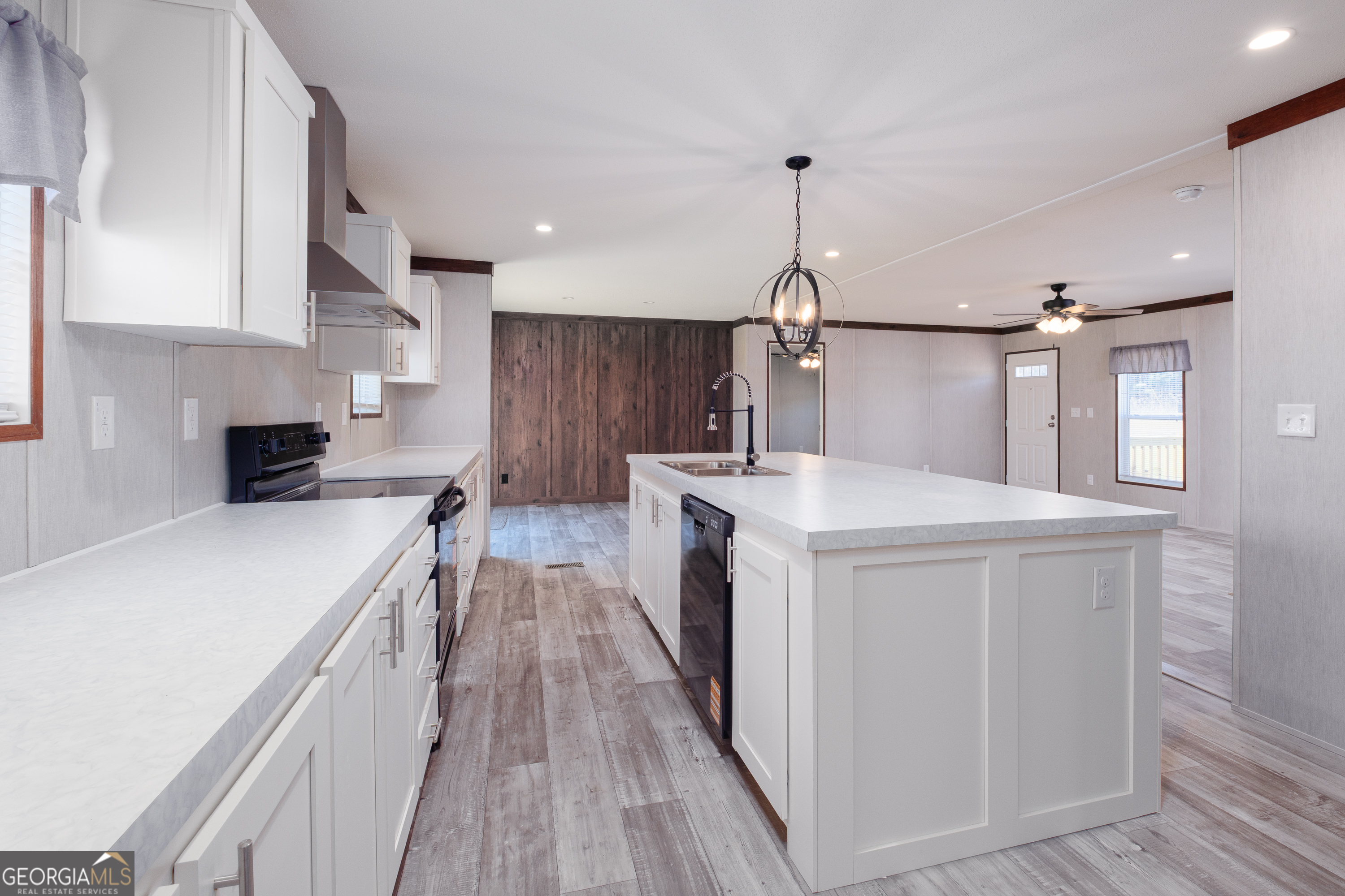 424 L B Hall Road Garfield, GA 30425 - Photo 9 of 32