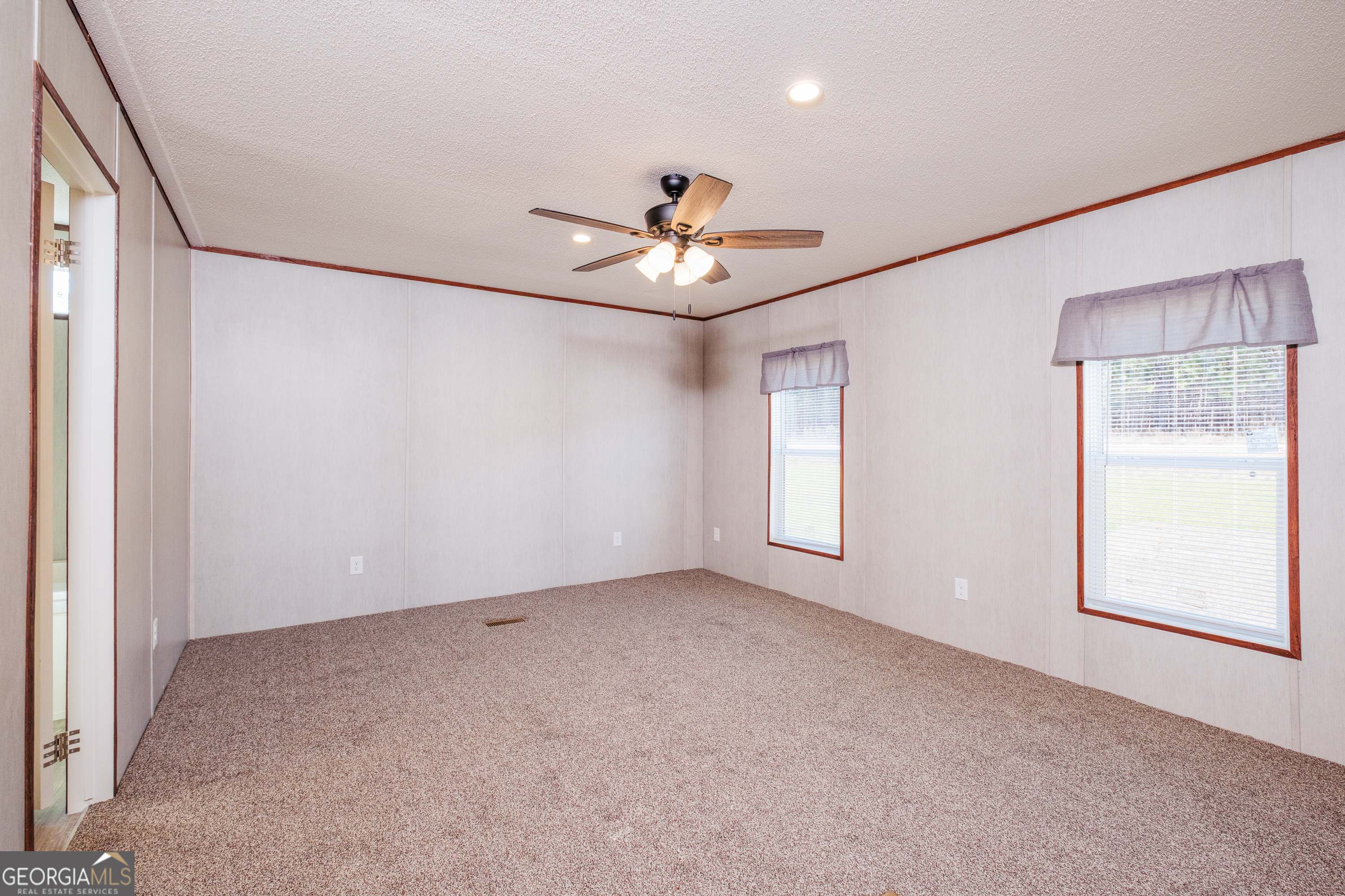 424 L B Hall Road Garfield, GA 30425 - Photo 10 of 32