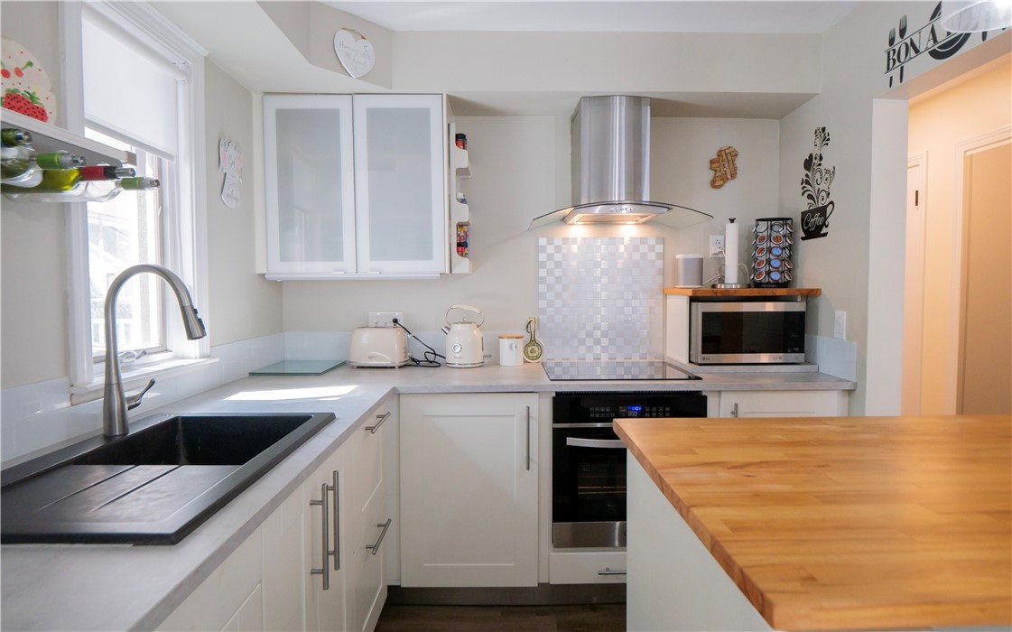 83 Bliss Road Newport, RI 02840 - Photo 13 of 50