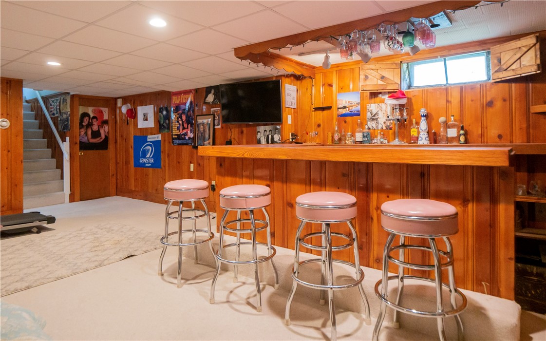 83 Bliss Road Newport, RI 02840 - Photo 28 of 50