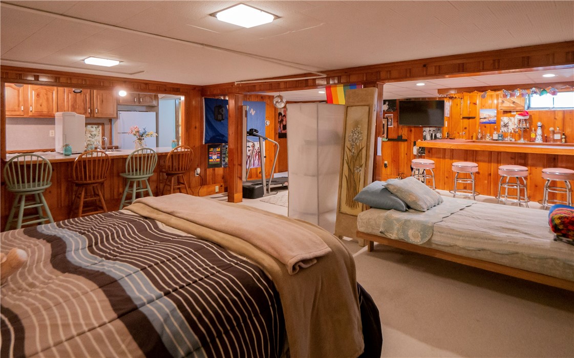 83 Bliss Road Newport, RI 02840 - Photo 29 of 50