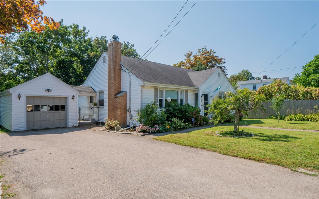 83 Bliss Road Newport, RI 02840 - Photo 3 of 50
