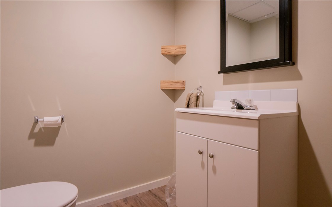 83 Bliss Road Newport, RI 02840 - Photo 36 of 50