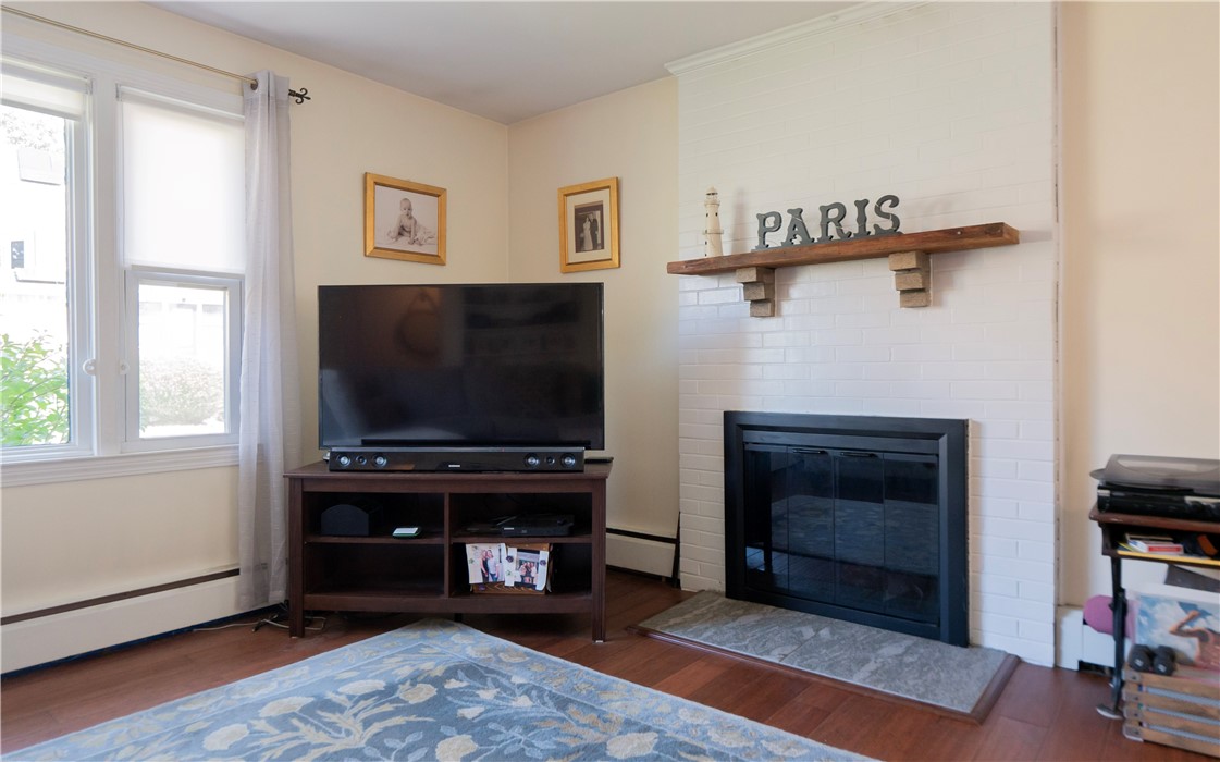 83 Bliss Road Newport, RI 02840 - Photo 7 of 50