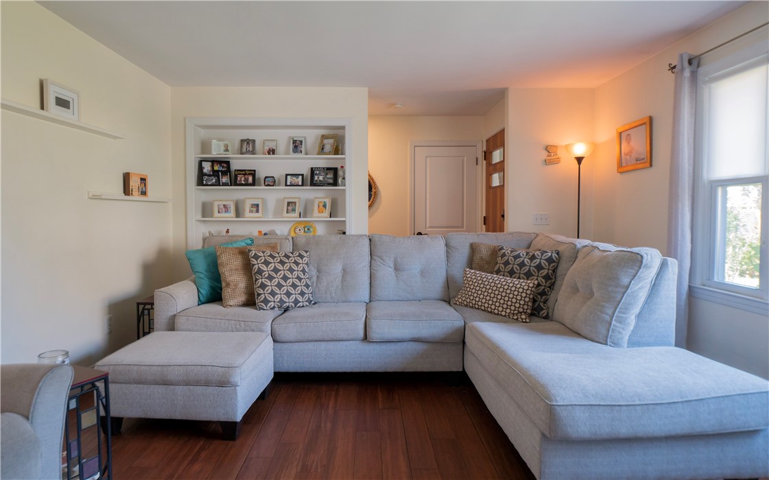 83 Bliss Road Newport, RI 02840 - Photo 9 of 50