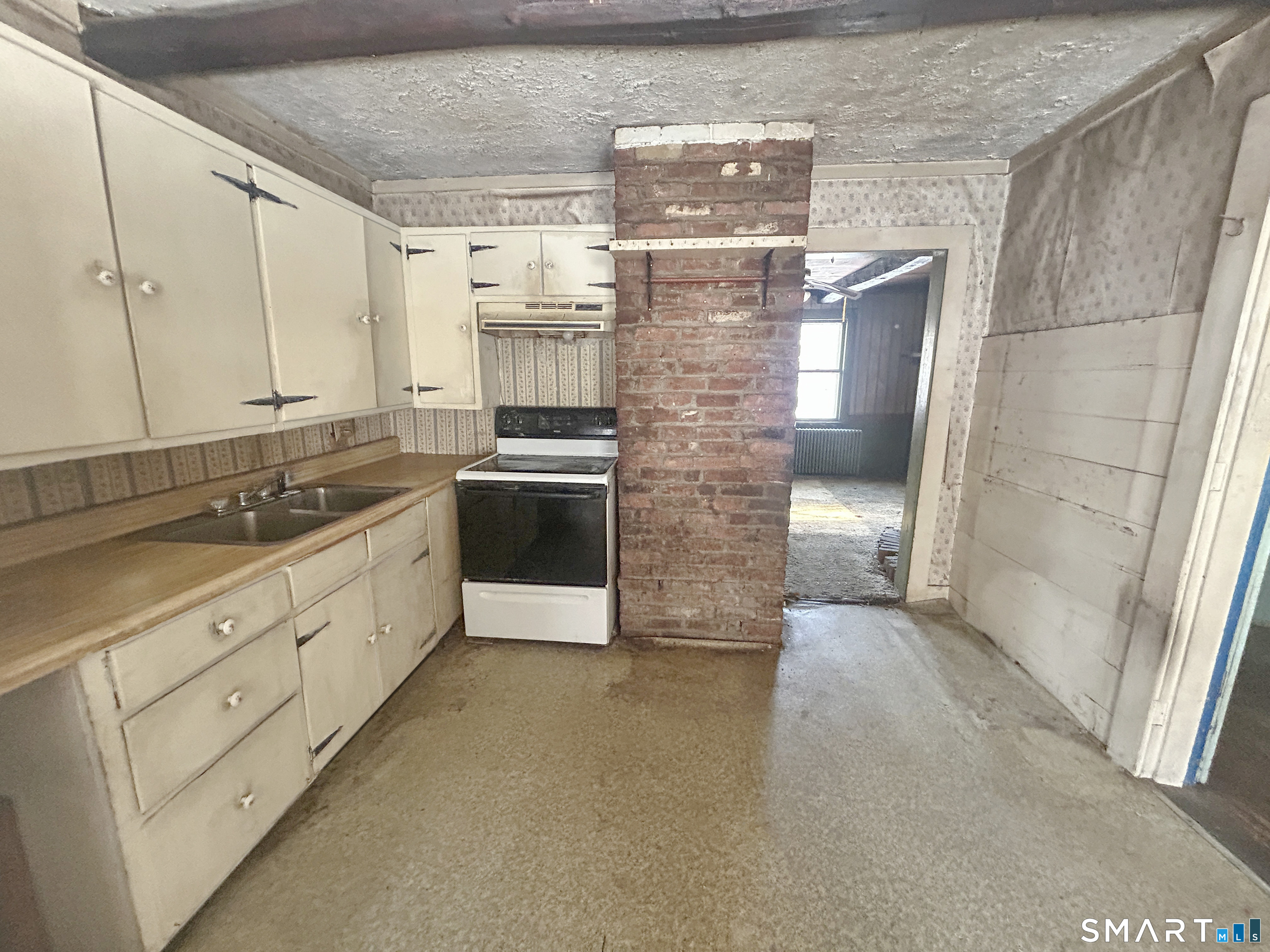 70 East Hill Road Canton, CT 06019 - Photo 4 of 13