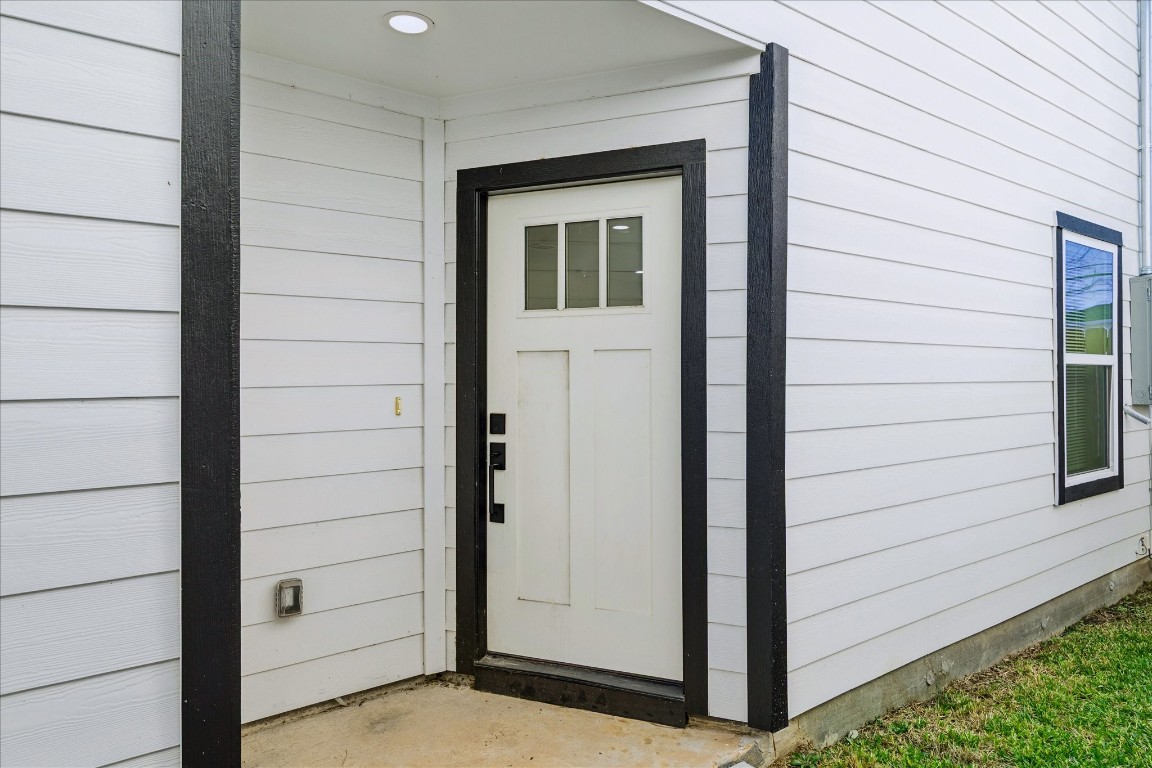 9913 Porto Rico Road Houston, TX 77041 - Photo 3 of 34 a view of front door