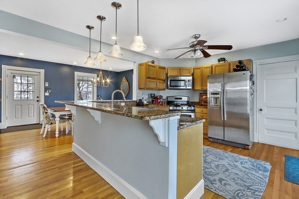 20 Robinwood Road Dedham, MA 02026 - Photo 9 of 28 Gallery Image 9