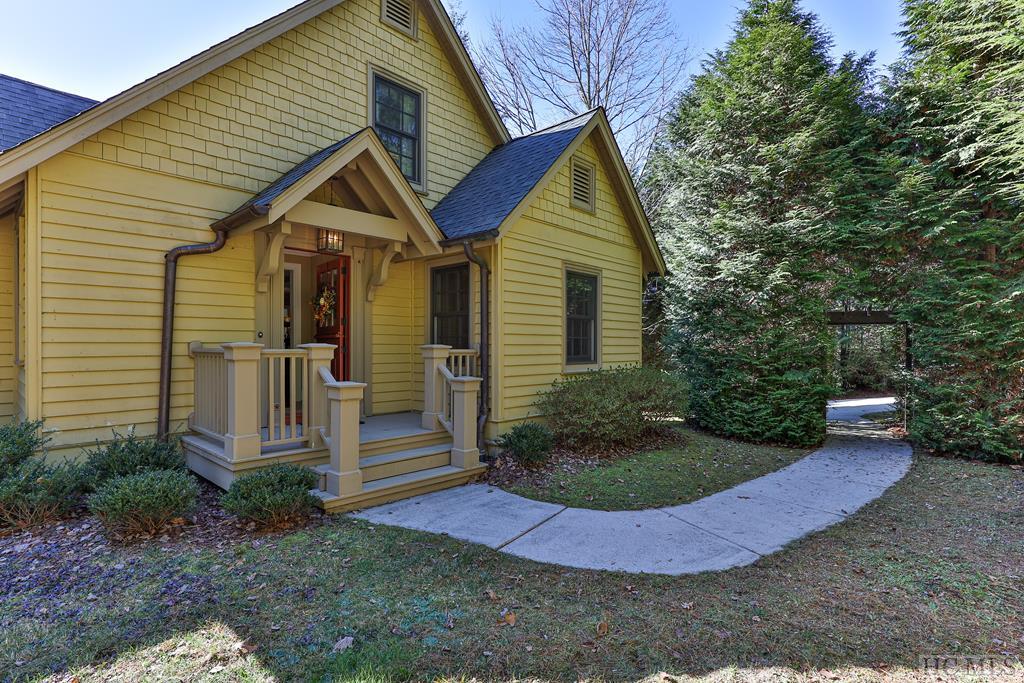 274 Foreman Road Highlands, NC 28741 - Photo 4 of 57 Gallery Image 4