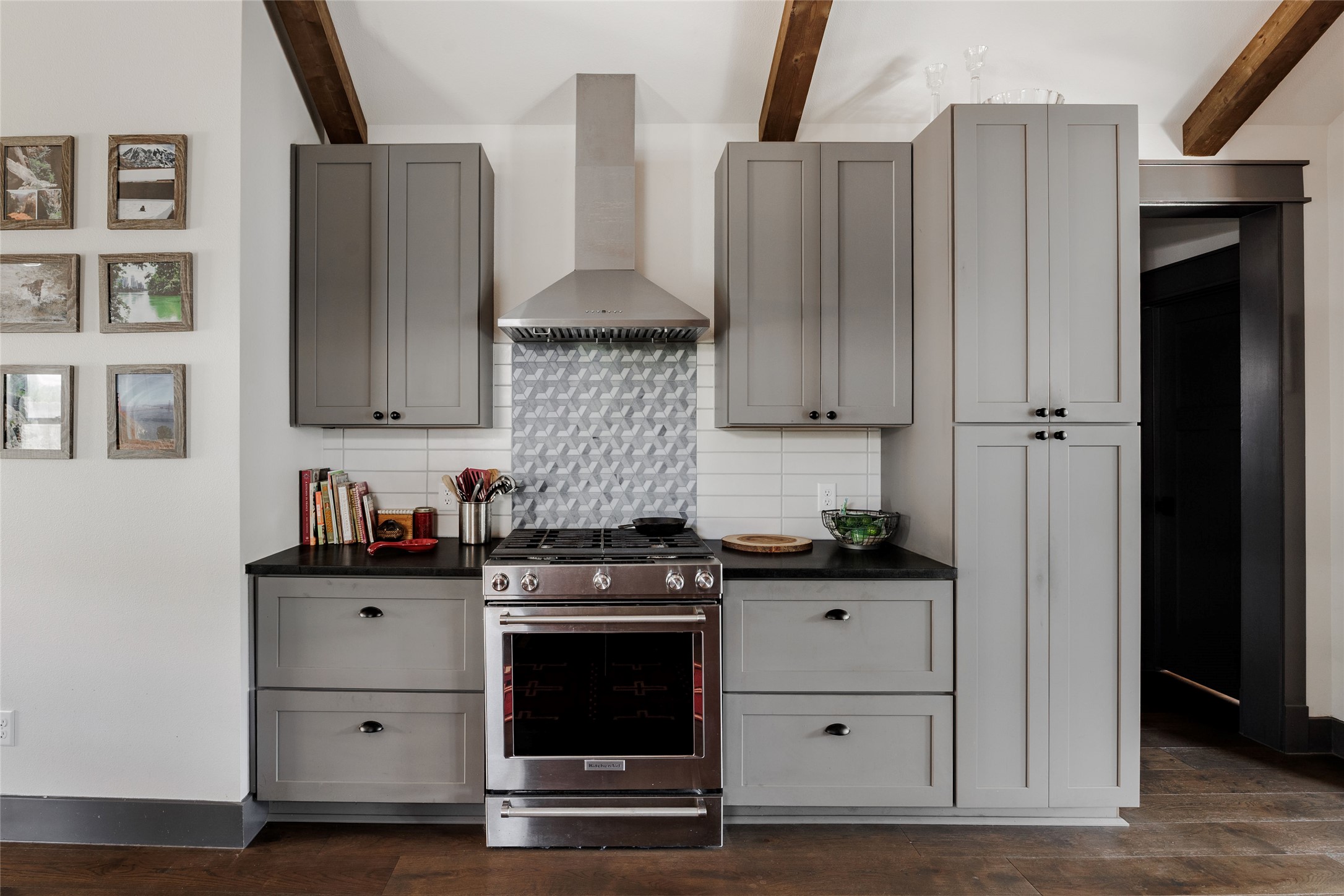 1910 Holly Street Austin, TX 78702 - Photo 8 of 28