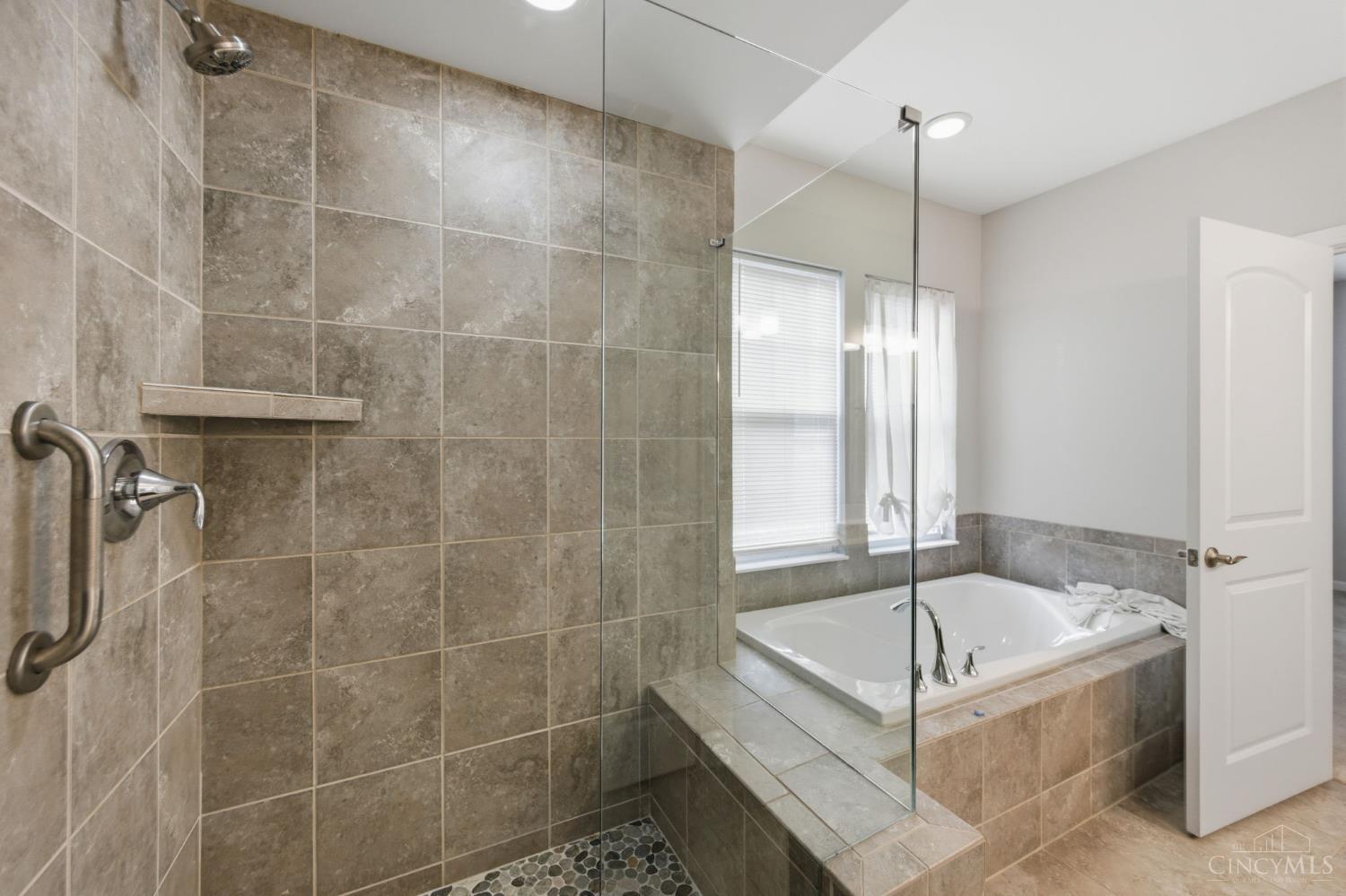 3390 Wasson Road, Unit A Cincinnati, OH 45209 - Photo 24 of 36 Gallery Image 24