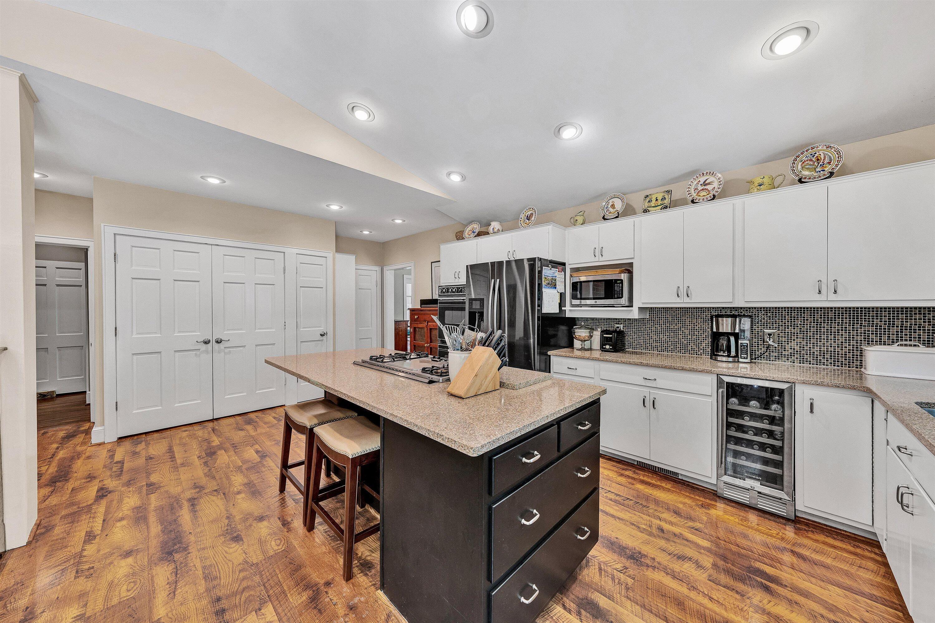 2130 Deyerle Road Southwest Roanoke, VA 24018 - Photo 16 of 47 16-DSC00313