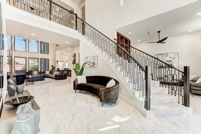 a view of entryway and hall