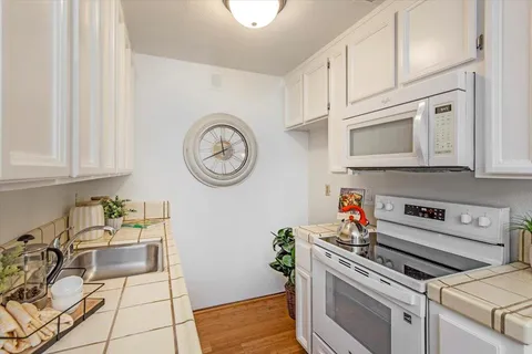 $425,000 | 3200 La Terrace Circle, San Jose, CA 95123