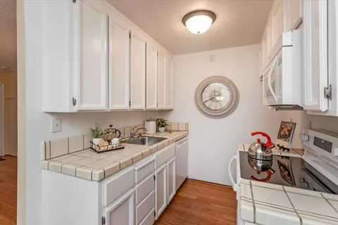 $425,000 | 3200 La Terrace Circle, San Jose, CA 95123