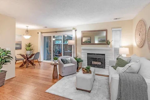 $425,000 | 3200 La Terrace Circle, San Jose, CA 95123