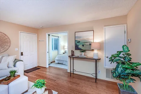 $425,000 | 3200 La Terrace Circle, San Jose, CA 95123