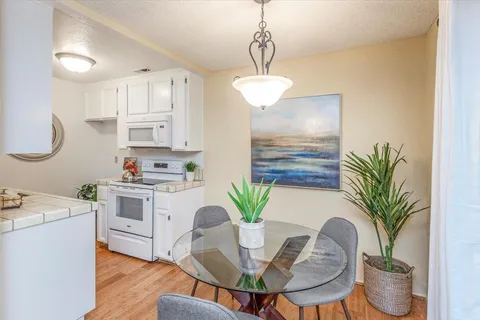 $425,000 | 3200 La Terrace Circle, San Jose, CA 95123