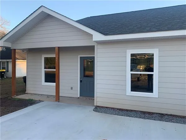 $1,250 | 327 East Beech Street, Ponchatoula, LA 70454
