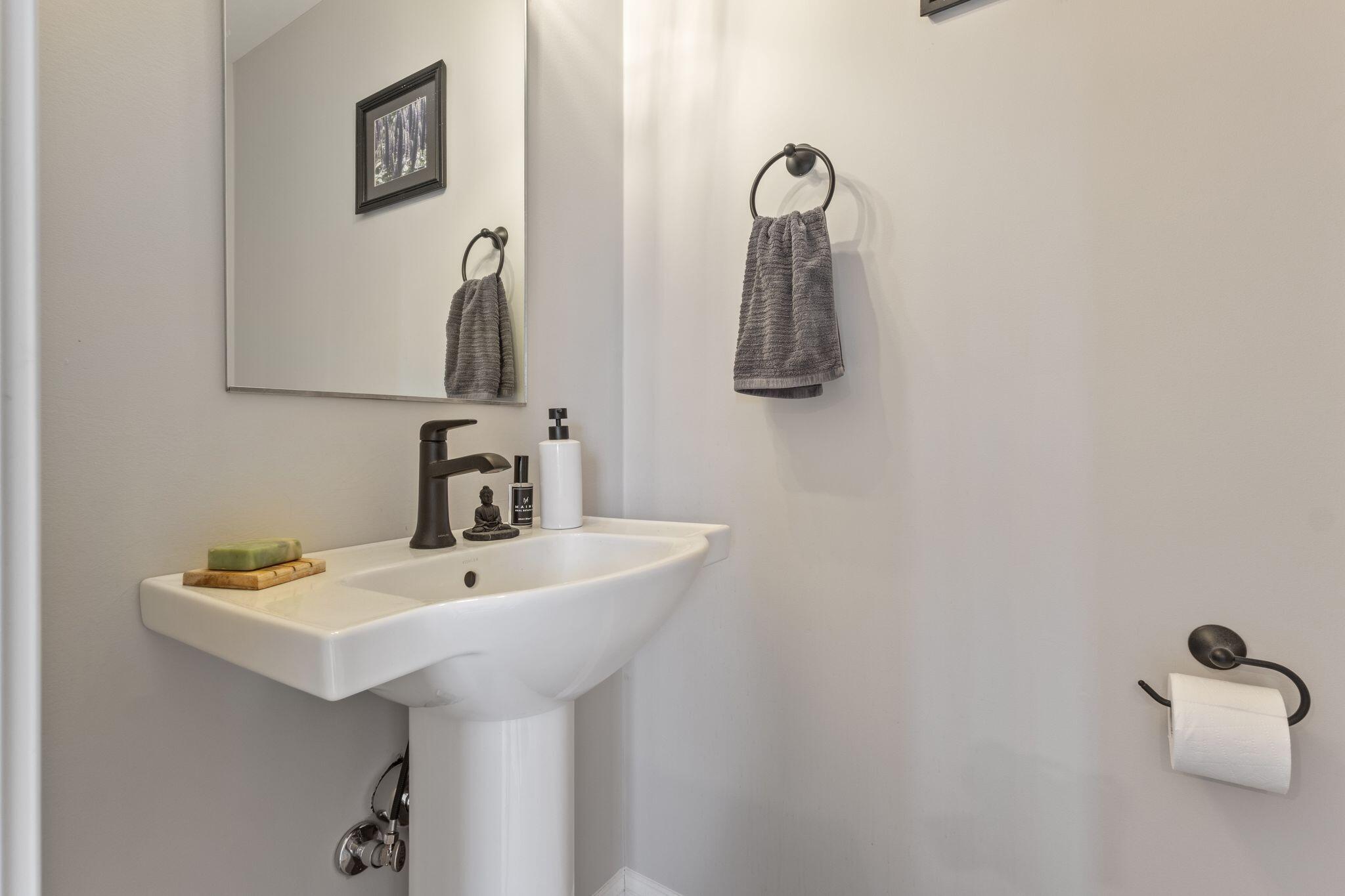 7 Kasseys Way, Unit 5 Westbrook, ME 04092 - Photo 11 of 28 7_Kasseys_Way_09