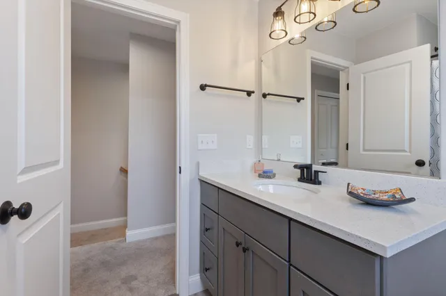 $380,000 | 7 Kasseys Way, Unit 5, Westbrook, ME 04092