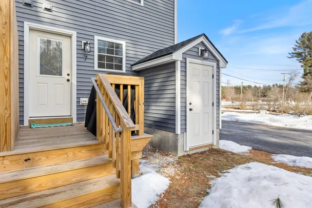 $380,000 | 7 Kasseys Way, Unit 5, Westbrook, ME 04092