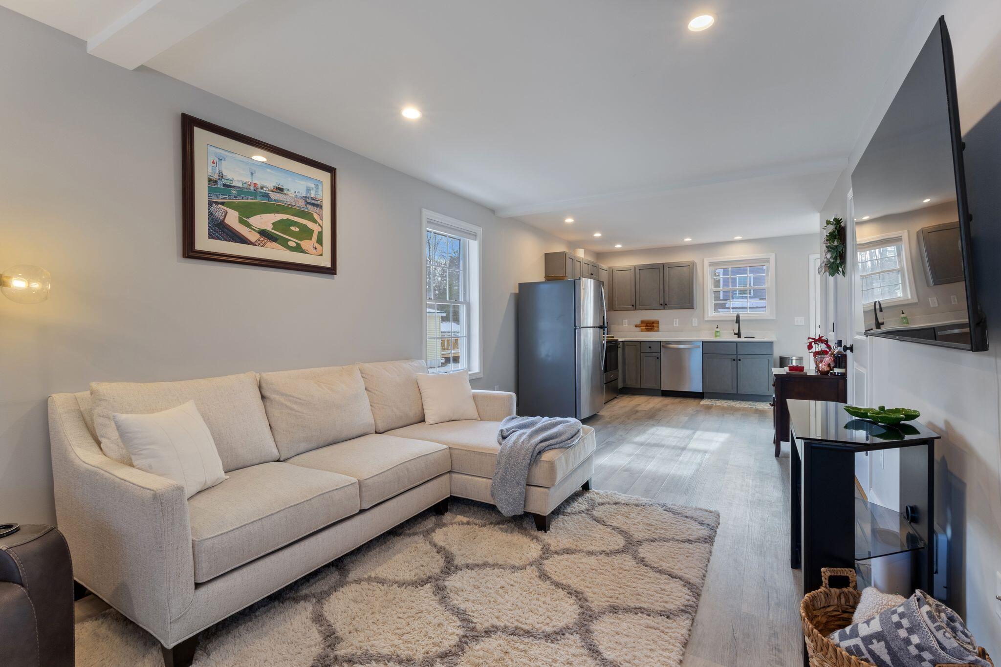 7 Kasseys Way, Unit 5 Westbrook, ME 04092 - Photo 6 of 28 7_Kasseys_Way_06