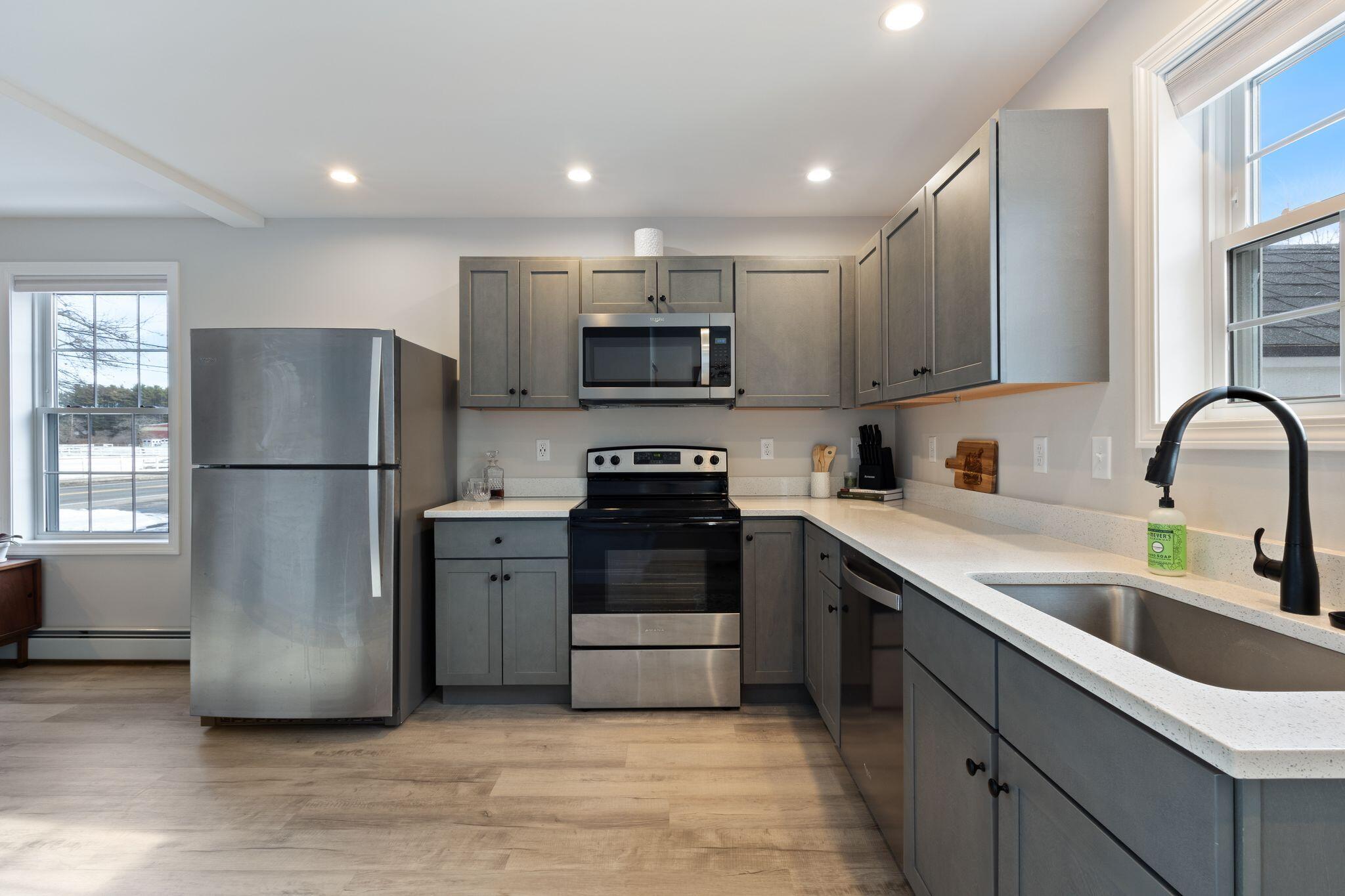 7 Kasseys Way, Unit 5 Westbrook, ME 04092 - Photo 8 of 28 7_Kasseys_Way_13