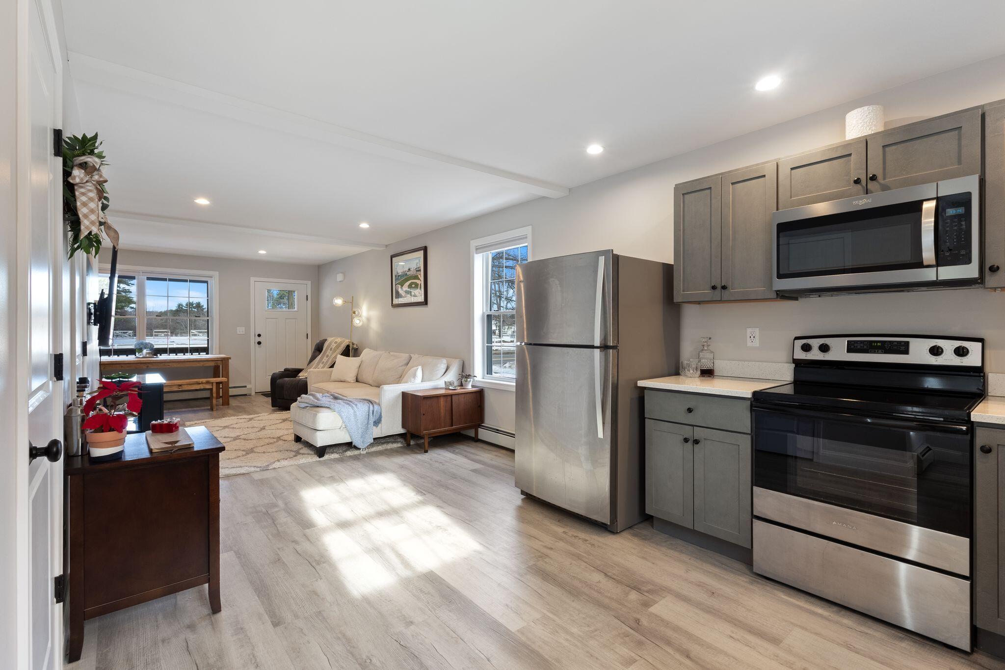 7 Kasseys Way, Unit 5 Westbrook, ME 04092 - Photo 9 of 28 7_Kasseys_Way_14