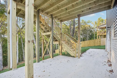 a view of a entrance door of the house
